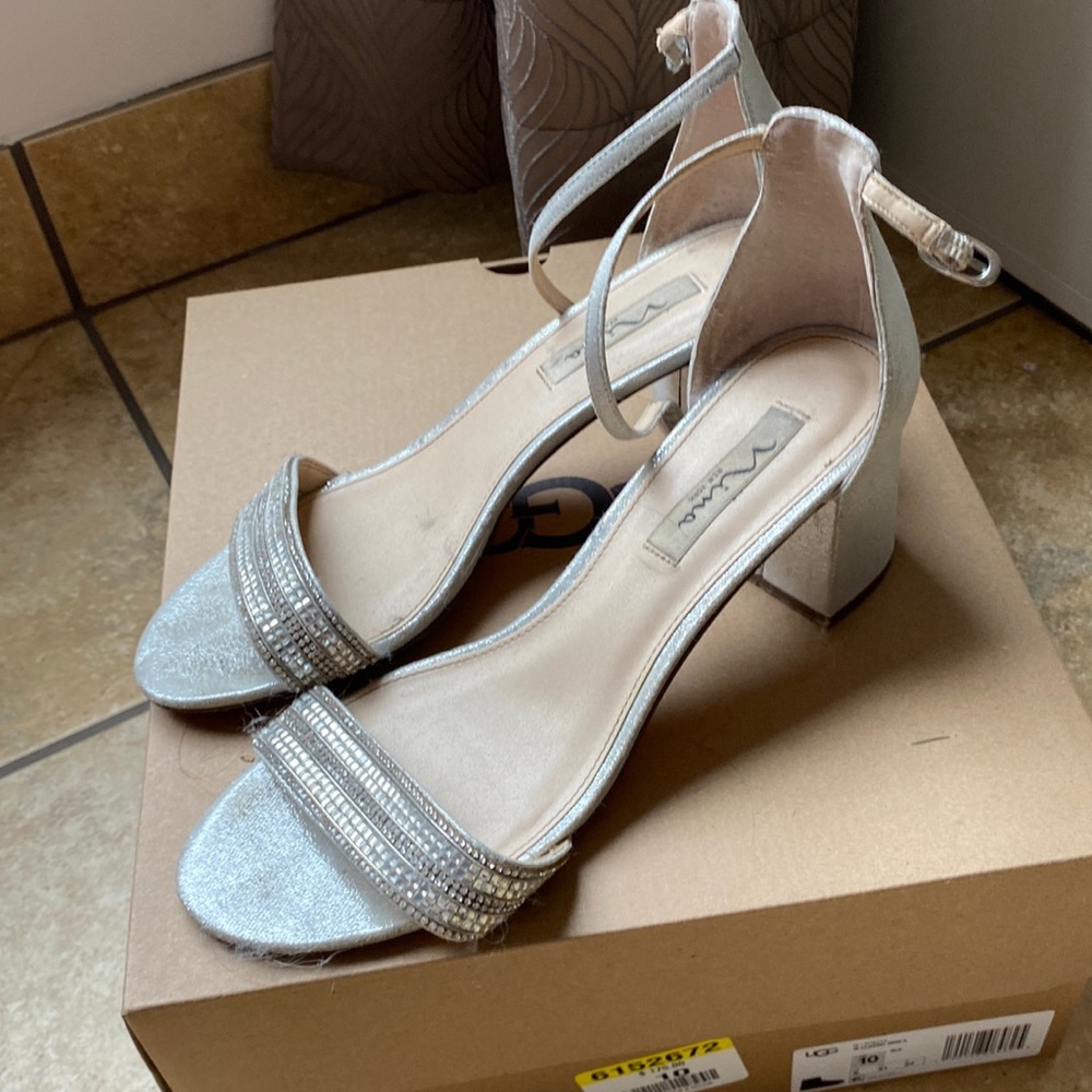Beautiful silver sparkly heels